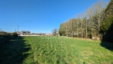 Terrain commercial + hangar – Zone UE – 3 100 m² – 56910 Carentoir (Morbihan)