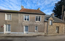Maison mitoyenne en pierres à rénover avec 2 hectares de terrain plat à Carentoir – Idéal chevaux et projets nature.”