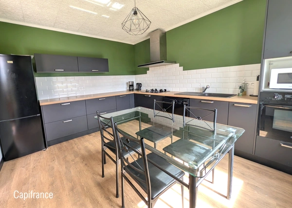 GUEGON - 130 m² HABITABLES, 4 CHAMBRES, SOUS-SOL COMPLET, TERRAIN 3000m².
