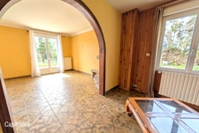 GUEGON - 130 m² HABITABLES, 4 CHAMBRES, SOUS-SOL COMPLET, TERRAIN 3000m².