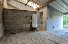 Maison mitoyenne en pierres à rénover avec 2 hectares de terrain plat à Carentoir – Idéal chevaux et projets nature.”
