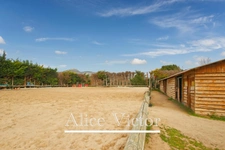 Maison à vendre 10 pièces AUBAGNE (13)