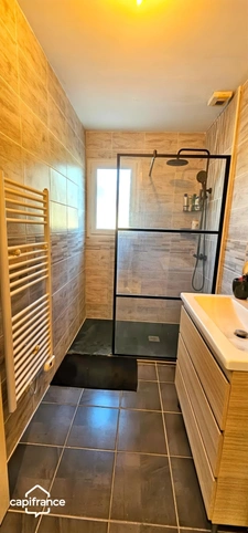 Landes (40) department, for sale near Hagetmau: Contemporary single-story 5-room house of 111 m² with swimming pool on a quiet 850 m² plot