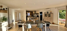 Dpt LANDES (40), à vendre proche de HAGETMAU Maison contemporaine de plain pied T5 de 111 m² avec piscine sur terrain de 850 m² au calme