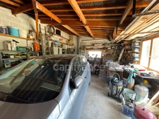 Maison 1 chambre, grenier aménageable, grand garage.