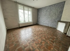 MAISON 3 A 4 CHAMBRES ET JARDIN