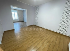 MAISON 3 A 4 CHAMBRES ET JARDIN