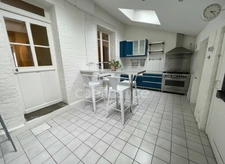 MAISON 3 A 4 CHAMBRES ET JARDIN