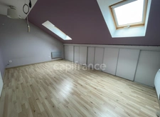MAISON 3 A 4 CHAMBRES ET JARDIN