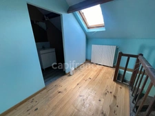 Maison 2 à 3 chambres à rafraîchir.