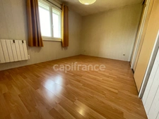 Maison sur sous-sol 4 chambres.