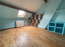 Maison 2 à 3 chambres à rafraîchir.