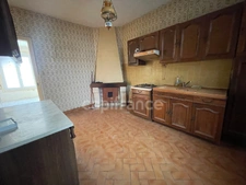 Maison 2 à 3 chambres à rafraîchir.
