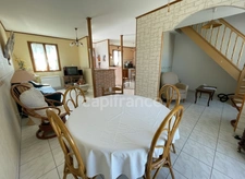 Pavillon de 2003, habitable plain pied, 3 chambres, 2 garages.