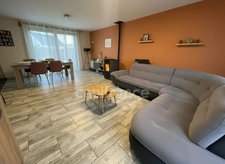 Maison 3 chambres, rénovée avec jardin.