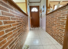 Pavillon de 2003, habitable plain pied, 3 chambres, 2 garages.