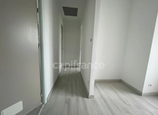 Maison 3 chambres, rénovée avec jardin.