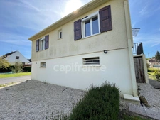 Maison sur sous-sol 4 chambres.