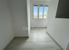 Maison 3 chambres, rénovée avec jardin.