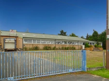 Dpt Allier (03), à vendre PREMILHAT Locaux d'activité  bureaux et atelier