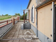 À vendre, maison d’habitation située dans une zone résidentielle avec terrain constructible de 1229 m2 