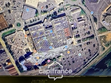 Local/bureau à vendre MONTLUCON (03) Local commercial de 750 m2 situé dans une zone commerciale à proximité de grandes enseignes .