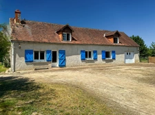 Propriete à vendre  proche de VILLEFRANCHE D'ALLIER (03) Maison , granges ,écurie ,  garage , Terrain 10 ha