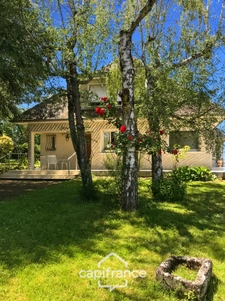 Maison à vendre 9 pièces MONTLUCON (03) sur terrain de 3600 m2 avec piscine et puits .