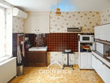 À vendre, maison d’habitation située dans une zone résidentielle avec terrain constructible de 1229 m2 