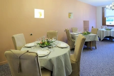 Dpt Allier (03), à vendre ESTIVAREILLES , Murs et Fond ,  Hôtel - Restaurant -Bar ( licence 4 ) 10 minutes de Montluçon