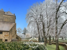 Château à vendre au coeur du bocage bourbonnais sur un parc de 1,5 Ha                                  