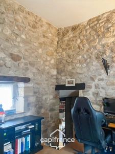 Château à vendre au coeur du bocage bourbonnais sur un parc de 1,5 Ha                                  