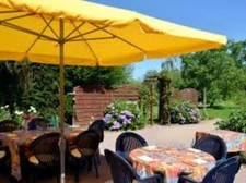 Dpt Allier (03), à vendre ESTIVAREILLES , Murs et Fond ,  Hôtel - Restaurant -Bar ( licence 4 ) 10 minutes de Montluçon