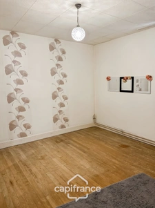 Maison à vendre  MONTLUCON (03) maison avec 2 logements un F5 et un F3 dont un loué 470 €