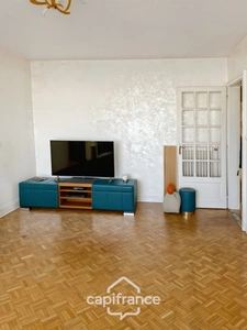 Maison à vendre  MONTLUCON (03) maison avec 2 logements un F5 et un F3 dont un loué 470 €