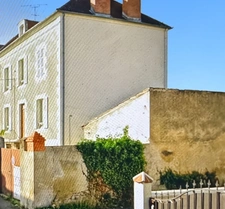Maison rénovée  à vendre 7 pièces MONTLUCON (03) sur terrain clos de 824 m2