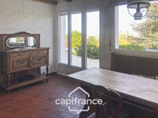 Maison à vendre 9 pièces MONTLUCON (03) sur terrain de 3600 m2 avec piscine et puits .