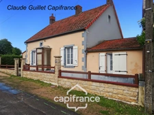 À vendre, maison d’habitation située dans une zone résidentielle avec terrain constructible de 1229 m2 