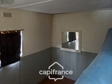 À vendre, maison d’habitation située dans une zone résidentielle
