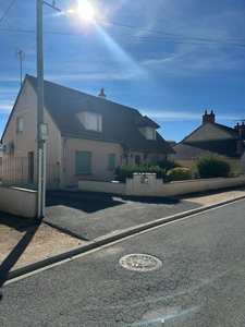 Maison à vendre BELLE MAISON FAMILIALE 6 pièces DOYET (03) sur terrain de 947 m2