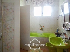 COMMENTRY (03) House for sale, 6 rooms and 1831 m2 of land 