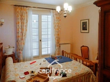 COMMENTRY (03) House for sale, 6 rooms and 1831 m2 of land 