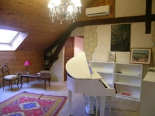 Propriété à vendre SAINT HILAIRE ( allier) comprenant une maison et un gite sur un parc de 23433 m²