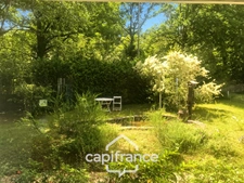 Maison à vendre 9 pièces MONTLUCON (03) sur terrain de 3600 m2 avec piscine et puits .