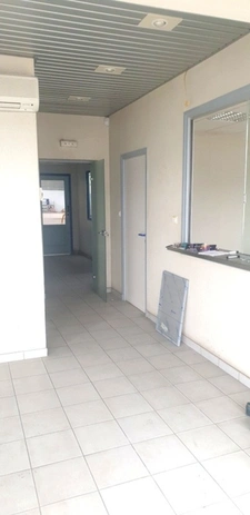 Dpt  (), à vendre  Local industriel 2345 m2 sur terrain de 4532 m2