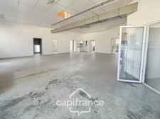 Local/bureau à vendre de 480 m2 sur 4027 m2 de terrain 