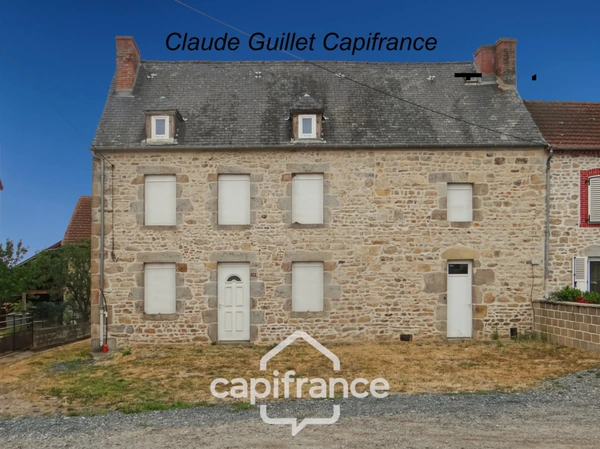 Maison et grange en pierres à rénover – Fort potentiel au cœur du bourg