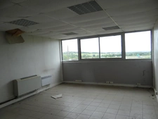 Dpt Allier (03), à vendre PREMILHAT Locaux d'activité  bureaux et atelier