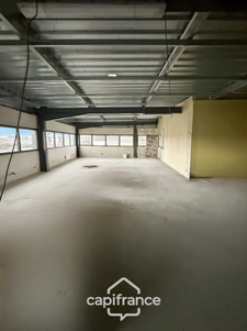 Local/bureau à louer DOMERAT (03) de 150 m2 situé dans la zone commerciale de chateauguay