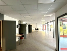 Dpt Allier (03), à vendre 5 Km de Montluçon ,SAINT VICTOR Local industriel - 3895 m2 terrain de :201353 m2